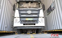 4分22秒完成换电 新能源重卡可以“极速补能”