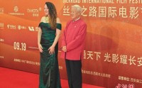 第十三届丝绸之路国际电影节闭幕 导演谢飞获终身成就奖