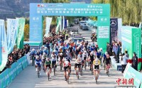 陕西榆林：中外选手黄河之畔上演“速度与激情”陕西榆林：中外选手黄河之畔上演“速度与激情”