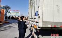 宁夏首批“TIR+保税”鲜花出境 跨境物流再添新通道,宁夏首批“TIR+保税”鲜花出境 跨境物流再添新通道
