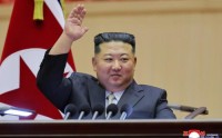 金正恩：世上没有比母亲和老师更为亲切、高贵的称呼！