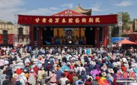 宁夏：古峡缭绕秦腔声 唱响丰收好时节,宁夏：古峡缭绕秦腔声 唱响丰收好时节