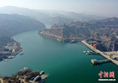 刘家峡水电厂：半世愚公播翠色 一湖碧水映黄河